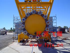 螺栓拉伸器同步螺栓緊固現(xiàn)場(chǎng)圖